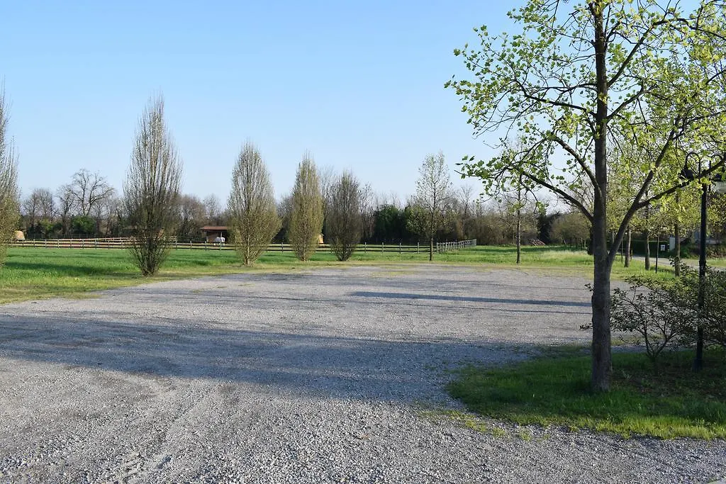 Agriturismo Ca Del Lupo Villa Pallazzolo sull'Oglio 0*,  Italy